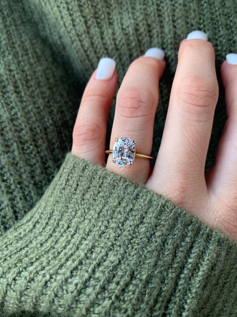 oval_diamond_solitaire_ring