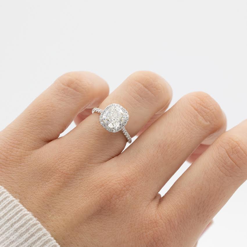 halo engagement rings featured image