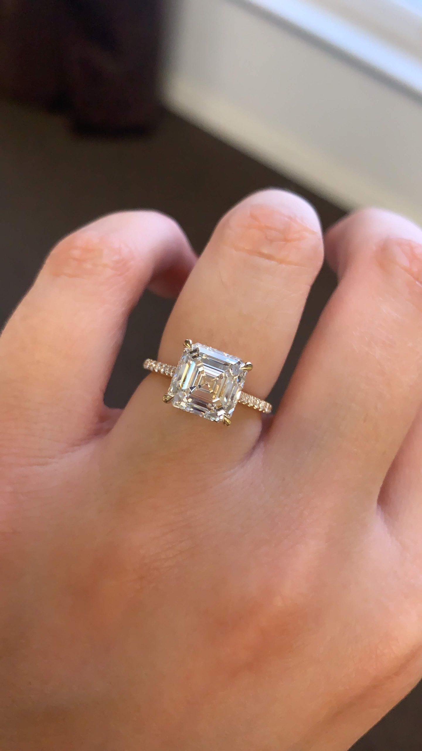 Maestro stuiten op eiwit All About the Asscher Cut Diamond: The Cost, History, and More