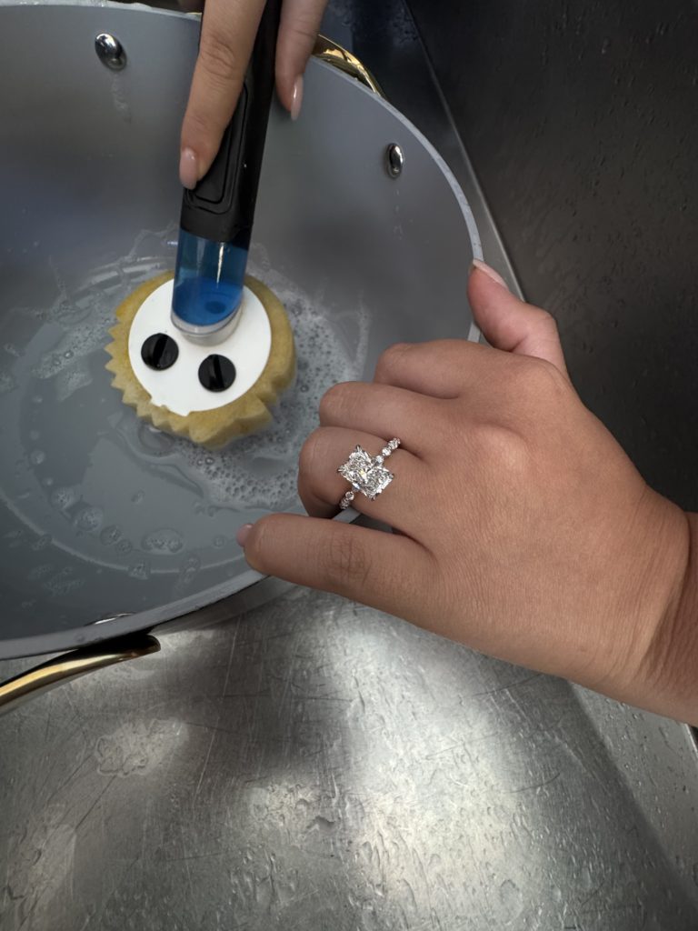 engagement_ring_damage_doing_dishes Washing dishes while wearing an engagment ring