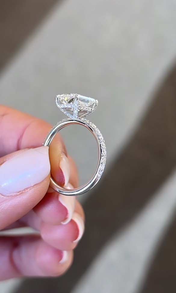 What Is French Cut Pave? | Adiamor