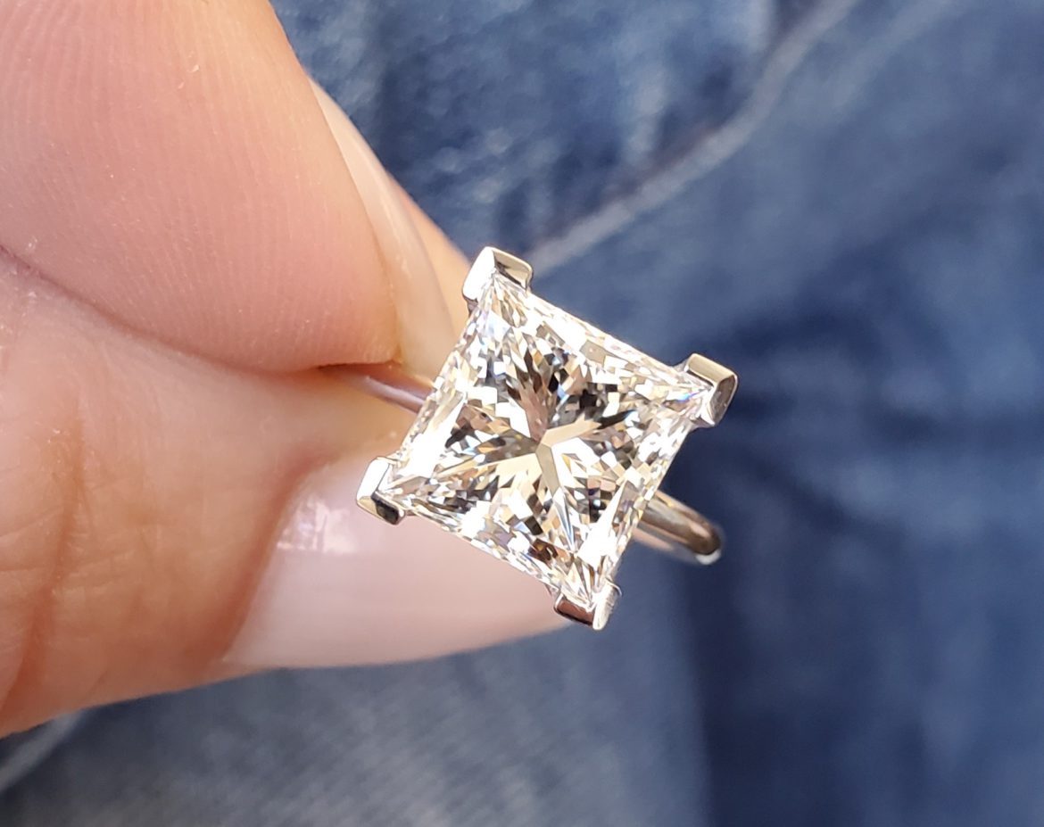 solitaire engagement ring